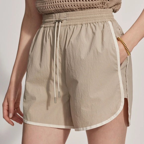 Varley Harmon High Rise Shorts SZ XS NWT Womens Nude Tan Casual Athletic - Picture 1 of 14